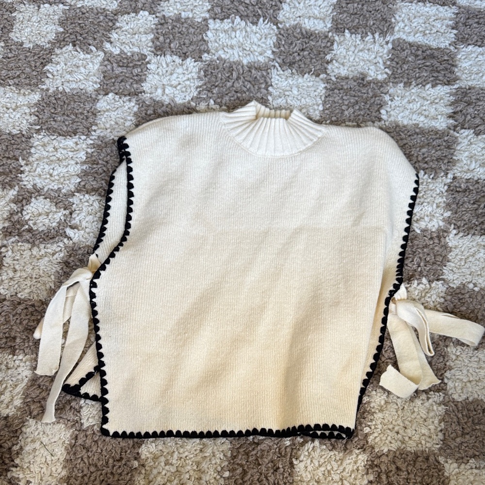 Amazon Cream Sweater with Black Accents